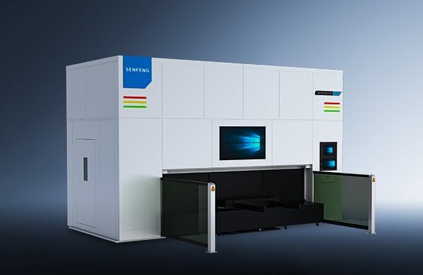 A large, white industrial machine labeled דגם SF3015TD with colored stripes, a central display screen, and black protective barriers stands against a gradient blue background.