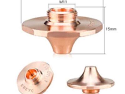 The דיזה לייזר 28 מ״מ Φ2.0 מ״מ סוג SP-S (בודדת) features a copper-colored, flared conical nozzle with M11 threading and dimensions of 28mm diameter by 15mm height; images show top, side, and angled views.